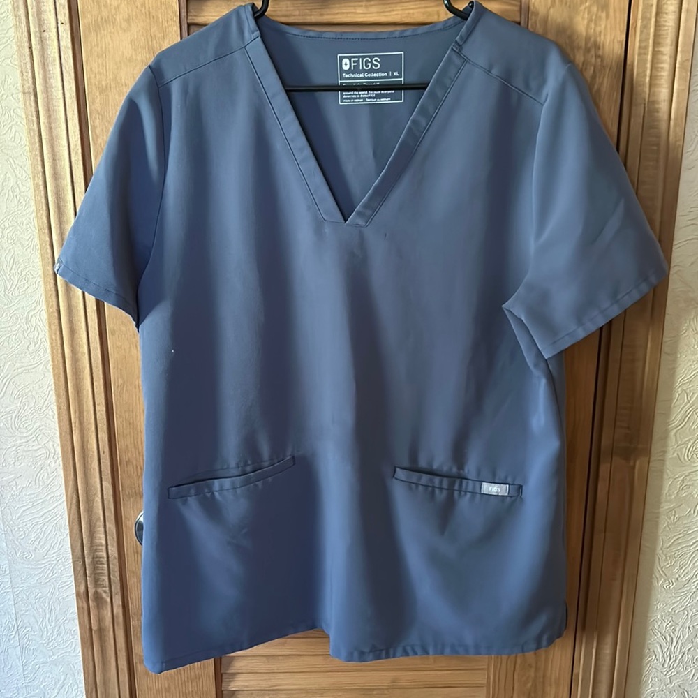 Like new, worn twice. XL casma